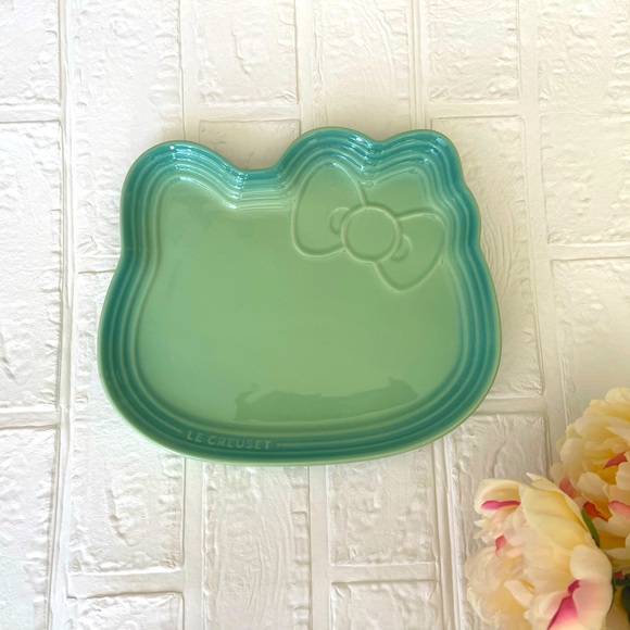 COPY - Le Creuset x Hello Kitty Colletion Plate